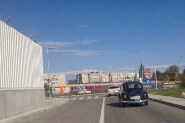 Accident rutier în parcarea subterană de la Cora
